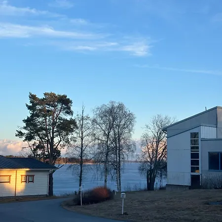 Kraatterin Helmi 公寓