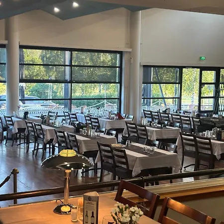 Kraatterin Helmi 公寓 *